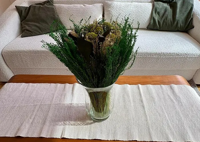 Quiet And Central, Modern At U1, With Garden & Parking Appartement Wenen