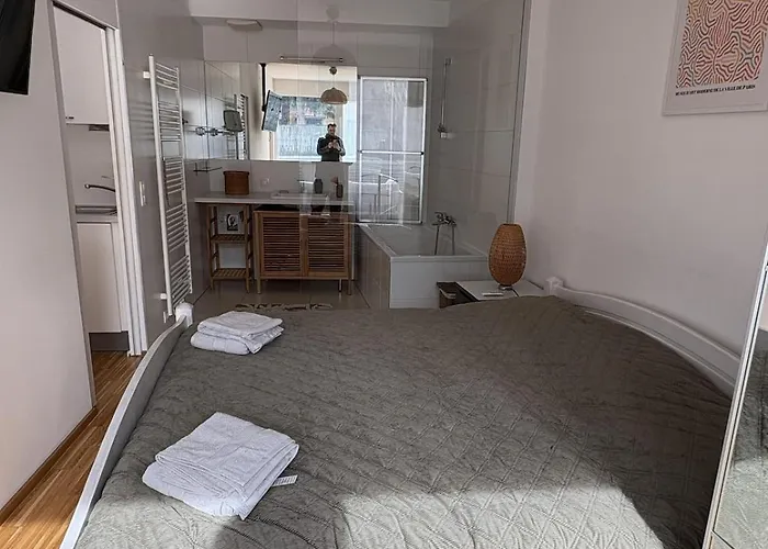 Quiet And Central, Modern At U1, With Garden & Parking * Wenen