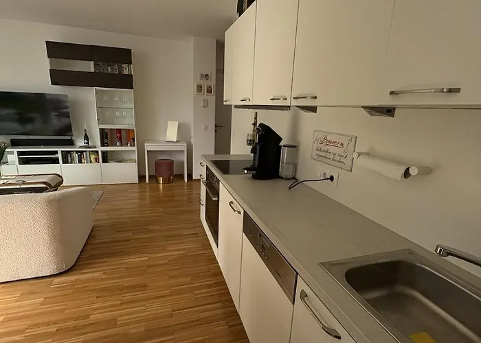 Appartement Quiet And Central, Modern At U1, With Garden & Parking *